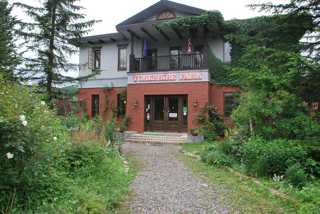 Вилла Yorkshire Farm Shintoku Экстерьер фото