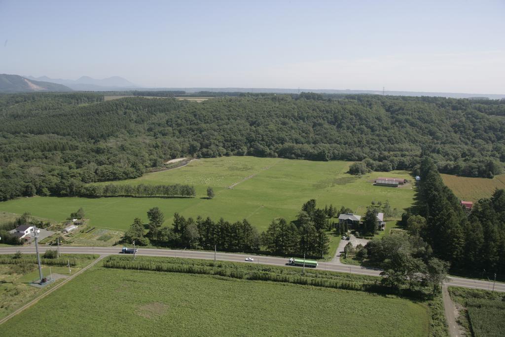 Вилла Yorkshire Farm Shintoku Экстерьер фото